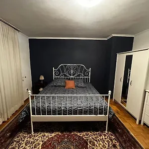 https://central-flat-for-antik-lover.dortmundhotels.net