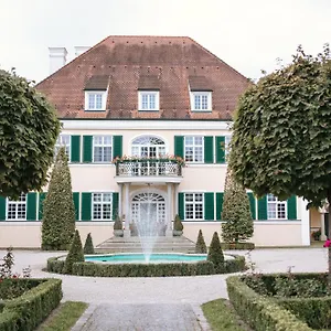 Hotel Gut Altholz Und Restaurant Hutter, Plattling